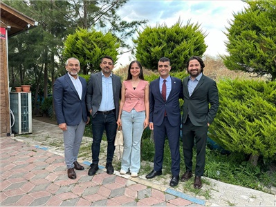 BARO BAŞKANIMIZ ERDEMLİ'  DEKİ AVUKATLARIMIZLA, AVUKATLAR GÜNÜ YEMEĞİNDE BİR ARAYA GELDİ