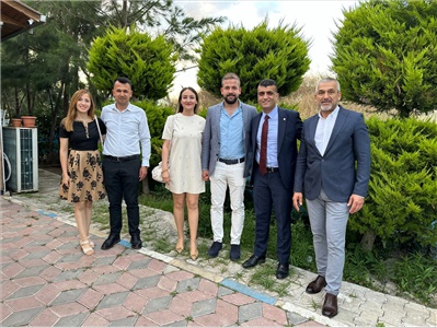 BARO BAŞKANIMIZ ERDEMLİ'  DEKİ AVUKATLARIMIZLA, AVUKATLAR GÜNÜ YEMEĞİNDE BİR ARAYA GELDİ