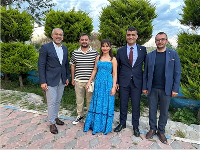 BARO BAŞKANIMIZ ERDEMLİ'  DEKİ AVUKATLARIMIZLA, AVUKATLAR GÜNÜ YEMEĞİNDE BİR ARAYA GELDİ