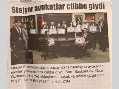 Stajyer avukatlar cübbe giydi