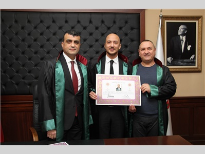 10 STAJYER AVUKATIMIZ, 2026 YILININ İLK YEMİN TÖRENİNDE CÜBBE GİYDİ