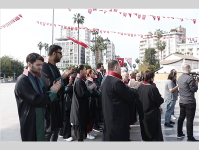 MERSİN BAROSU 5 NİSAN AVUKATLAR GÜNÜ NEDENİYLE TÖREN DÜZENLEDİ