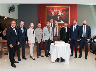 NİSAN AVUKATLAR GÜNÜ’NDE GELENEKSEL PASTA KESİM TÖRENİ GERÇEKLEŞTİRİLDİ