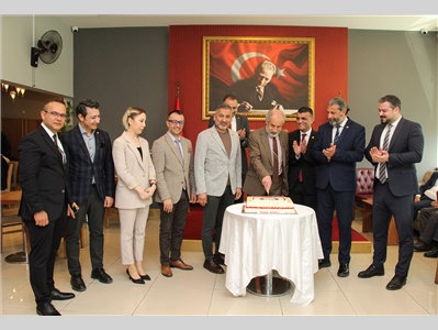 NİSAN AVUKATLAR GÜNÜ’NDE GELENEKSEL PASTA KESİM TÖRENİ GERÇEKLEŞTİRİLDİ