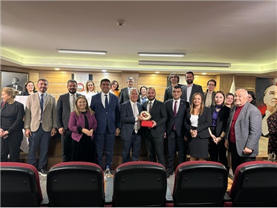TARSUS ‘ TA “AİLE HUKUKU UYGULAMALARI” KONULU KONFERANS DÜZENLENDİ