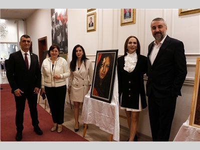 RESSAM ZÜLEYHA ARSLAN’IN KADIN KONULU RESİM SERGİSİNİN AÇILIŞI YAPILDI