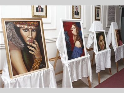 RESSAM ZÜLEYHA ARSLAN’IN KADIN KONULU RESİM SERGİSİNİN AÇILIŞI YAPILDI