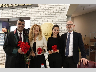 BAŞKANIMIZ AV. GAZİ ÖZDEMİR, AVUKATLARIMIZA ÇİÇEK TAKDİM ETTİ