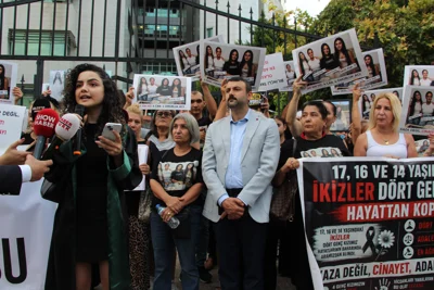 ÇOCUK HAKLARI MERKEZİMİZ, MERSİN’DE DÖRT GENCİN HAYATINI KAYBETTİĞİ KAZANIN İKİNCİ DURUŞMASINA KATILDI