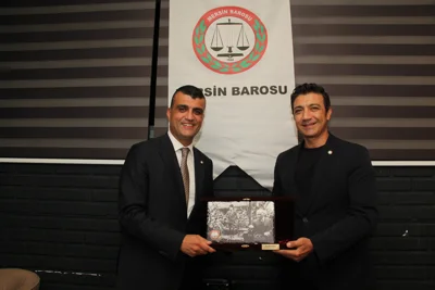 BARO BAŞKANIMIZA, YÖNETİM KURULUMUZA VE KURULLARDA GÖREV ALAN AVUKATLARIMIZA TEŞEKKÜR PLAKETİ