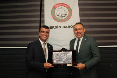 BARO BAŞKANIMIZA, YÖNETİM KURULUMUZA VE KURULLARDA GÖREV ALAN AVUKATLARIMIZA TEŞEKKÜR PLAKETİ