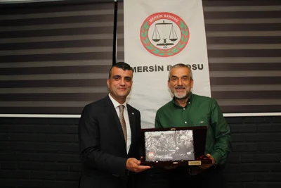 BARO BAŞKANIMIZA, YÖNETİM KURULUMUZA VE KURULLARDA GÖREV ALAN AVUKATLARIMIZA TEŞEKKÜR PLAKETİ