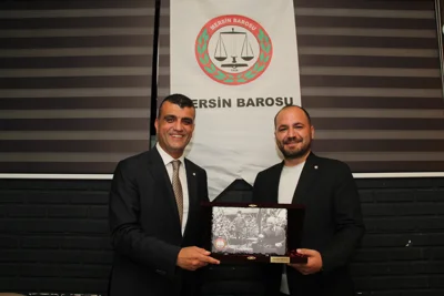 BARO BAŞKANIMIZA, YÖNETİM KURULUMUZA VE KURULLARDA GÖREV ALAN AVUKATLARIMIZA TEŞEKKÜR PLAKETİ