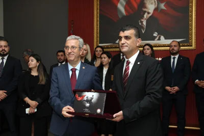 BARO BAŞKANIMIZ AV. GAZİ ÖZDEMİR MAZBATASINI ALDI